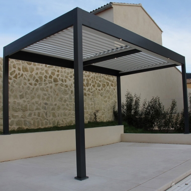 Popular in Europe Adjustable Waterproof Louvered Roof Motorized Or Manual Aluminium Pergola