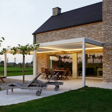 4X4M Chinese Style Garden Bioclimatic Aluminium Pergola With Adjustable Louver