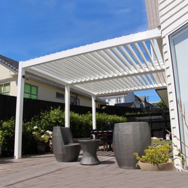 Freestanding Adjustable Patio Roofing Pergola With Sun Blinds For Sale