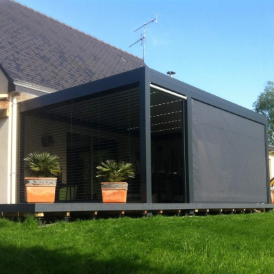 China Outdoor Garden Motorized waterproof  aluminum  pergola  louvres roof  with LED light